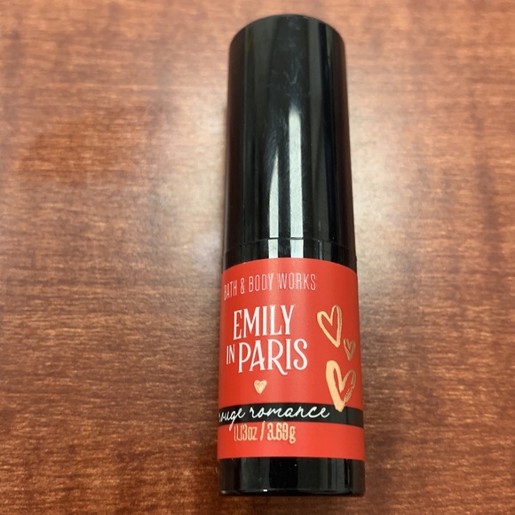 Emily in Paris lipstick’s set of 2 - Picture 7 of 7